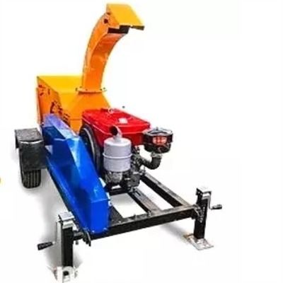 Máy băm gỗ 12,5ft tự cấp nguồn