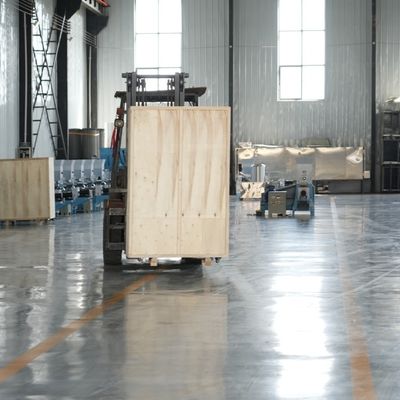 CE Tùy chỉnh khuôn mẫu Pet Cat Máy đùn thức ăn cho cá Tuổi thọ cao