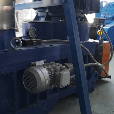 Máy làm viên gỗ nhiên liệu mùn cưa bằng gỗ OEM 100-4000kg / H với động cơ diesel