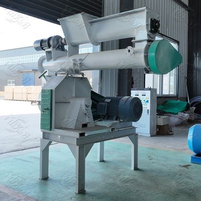 Hướng dẫn sử dụng CE Máy làm thức ăn viên cho cá 350-450kg / H Máy làm thức ăn gia súc